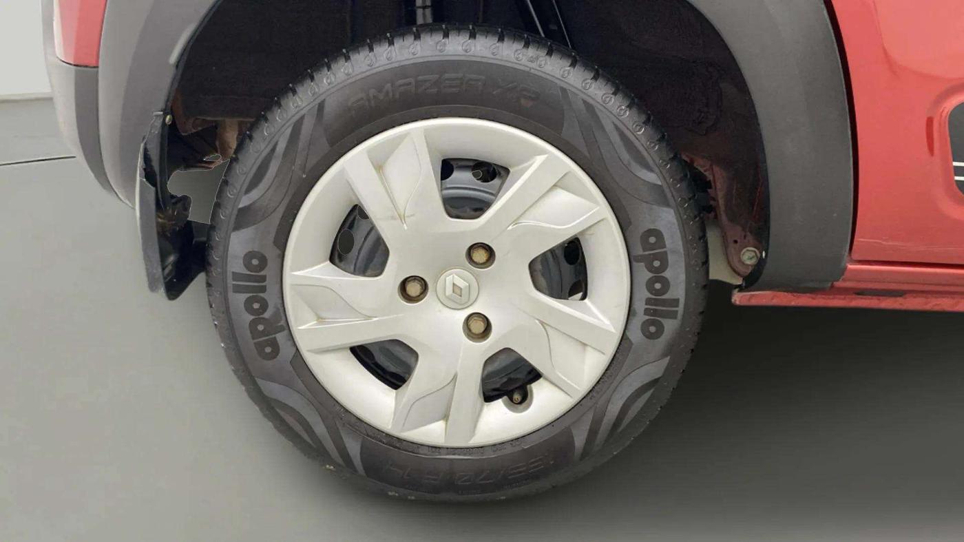 2021 Renault Kwid RXT 1.0 (O), Petrol, Manual, 15,627 km, Right Rear Tyre Tread