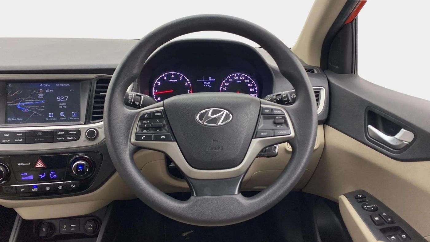 2018 Hyundai Verna 1.6 VTVT SX, Petrol, Manual, 41,497 km, Steering Wheel Close Up