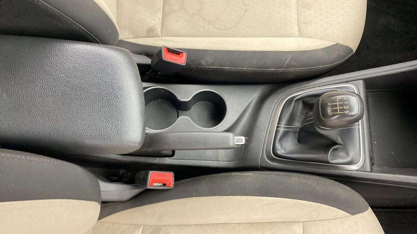 2018 Hyundai Verna 1.6 VTVT SX, Petrol, Manual, 41,497 km, Gear Lever