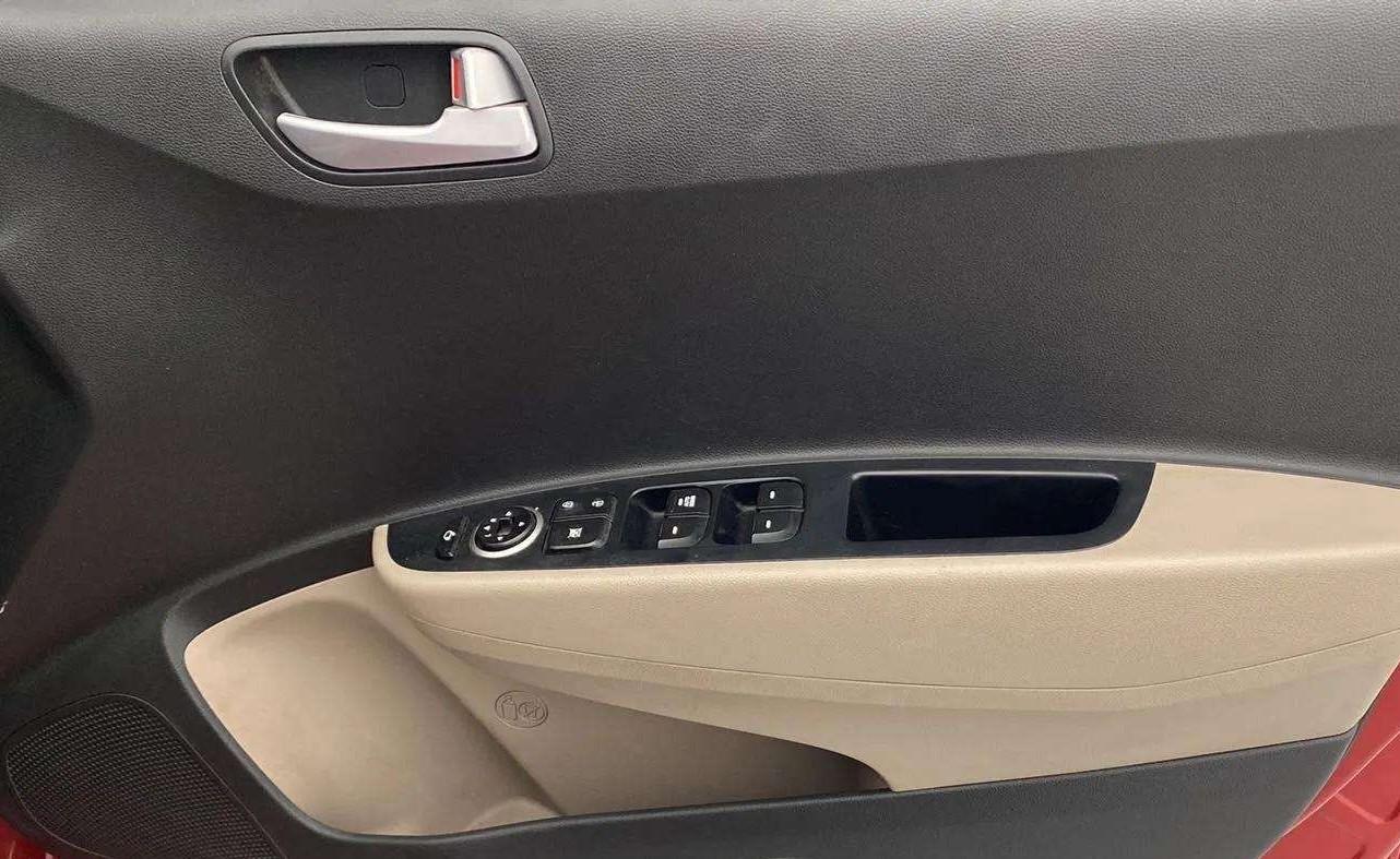 2019 Hyundai Xcent SX 1.2, Petrol, Manual, 29,092 km, Driver Side Door Panels Control