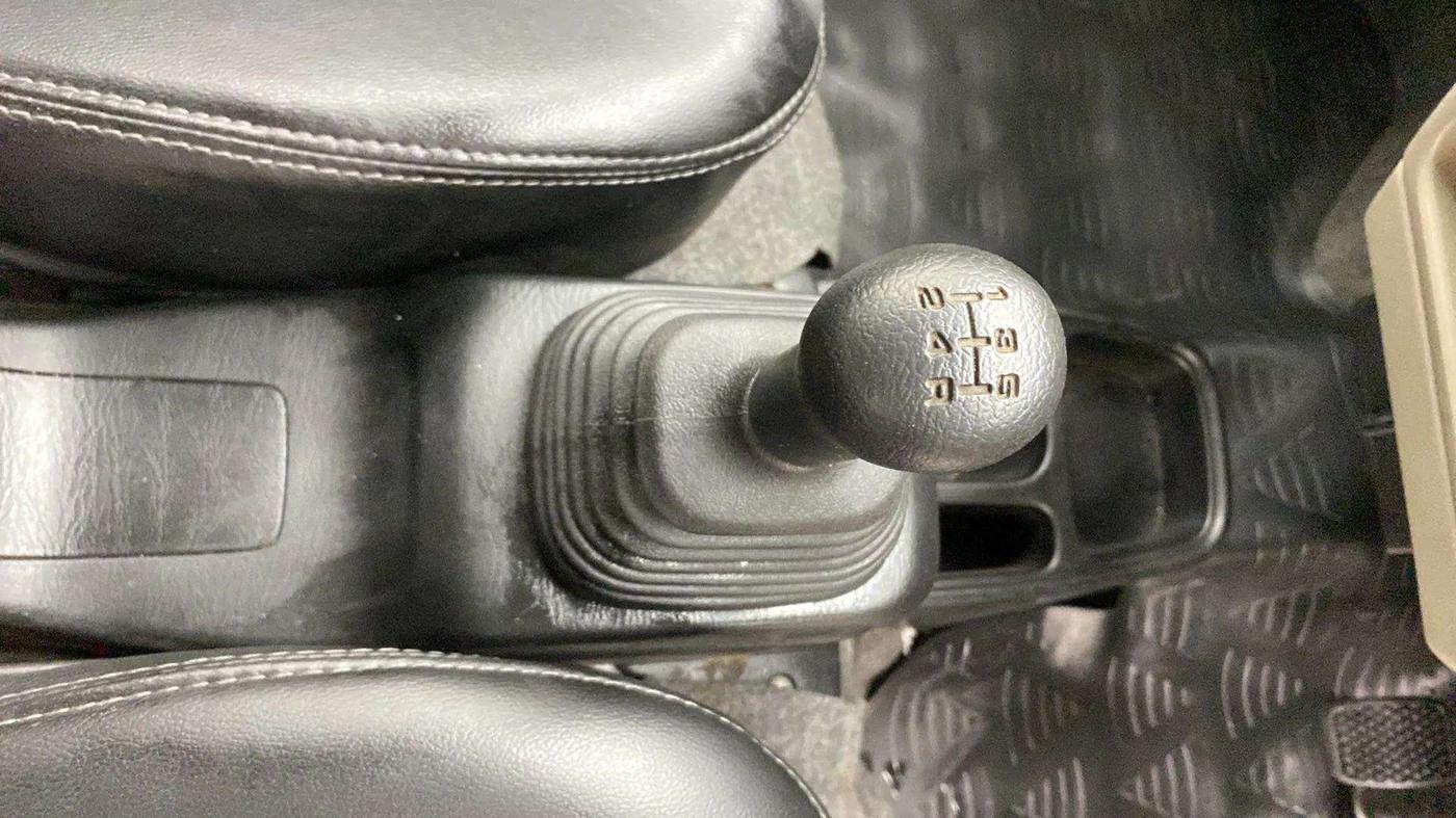 2021 Maruti Eeco 7 STR, Petrol, Manual, 9,215 km, Gear Lever