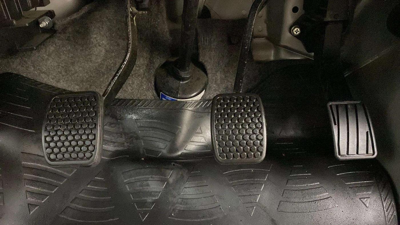 2021 Maruti Eeco 7 STR, Petrol, Manual, 9,215 km, Pedals
