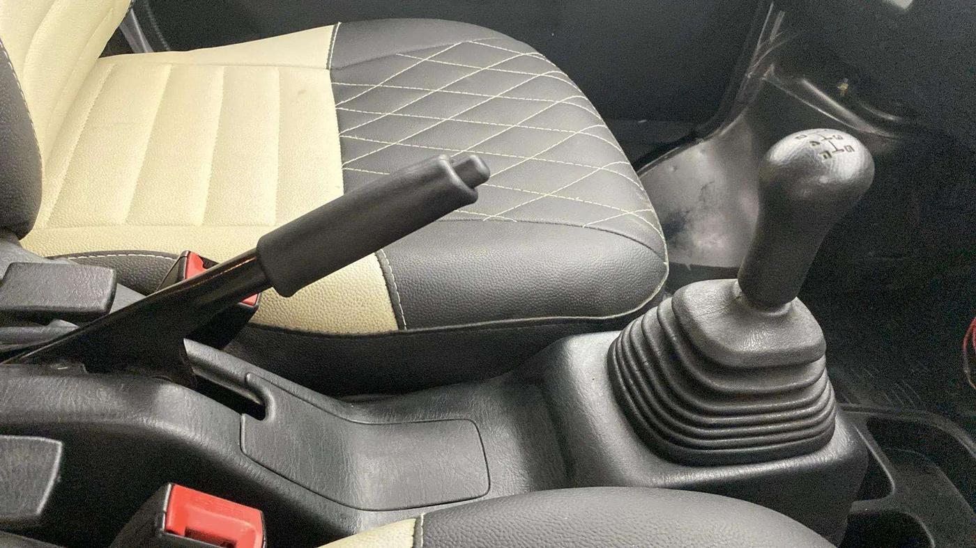 2020 Maruti Eeco 7 STR, Petrol, Manual, 33,361 km, Gear Lever