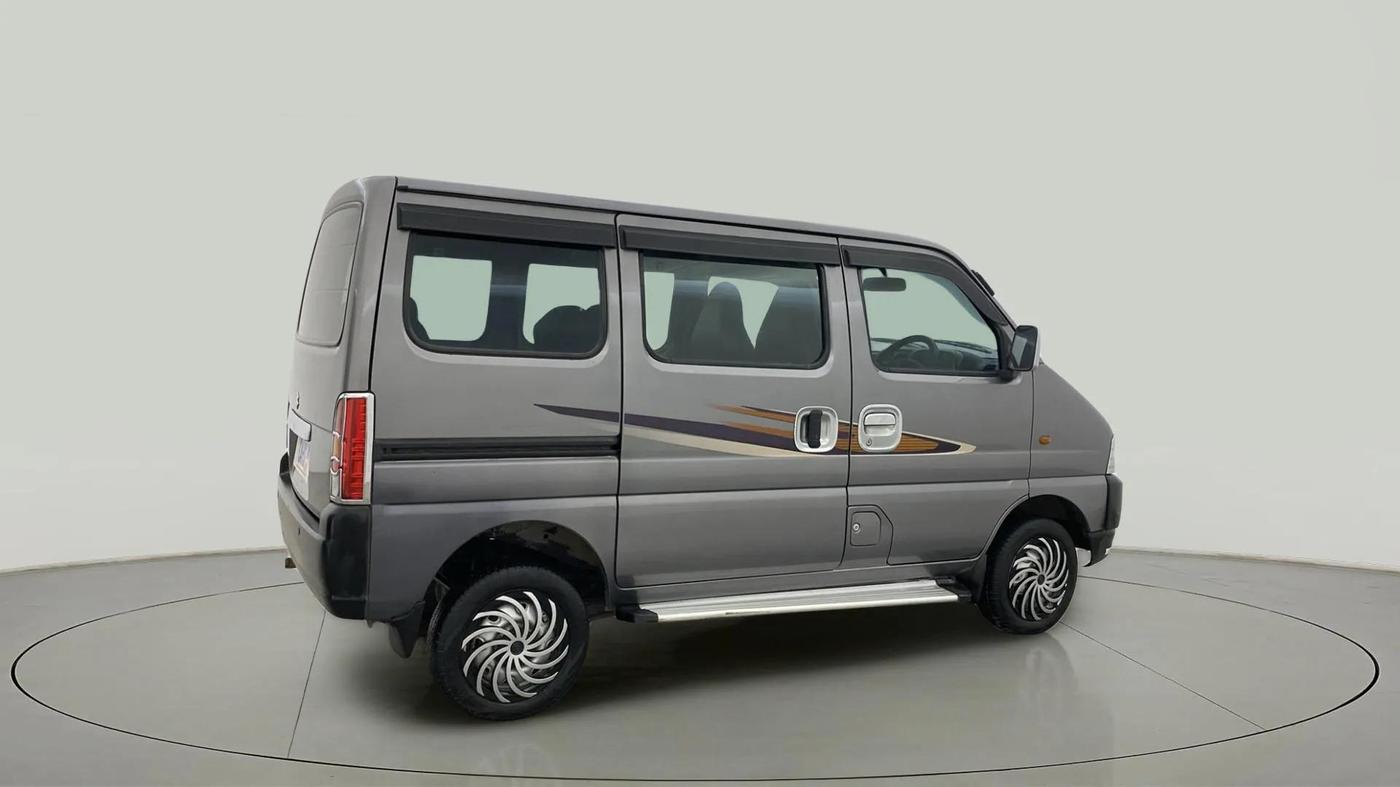 2020 Maruti Eeco 7 STR, Petrol, Manual, 33,361 km, Right Back Diagonal
