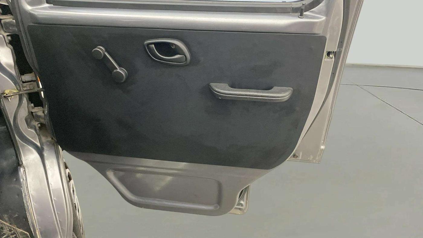 2020 Maruti Eeco 7 STR, Petrol, Manual, 33,361 km, Driver Side Door Panels Control