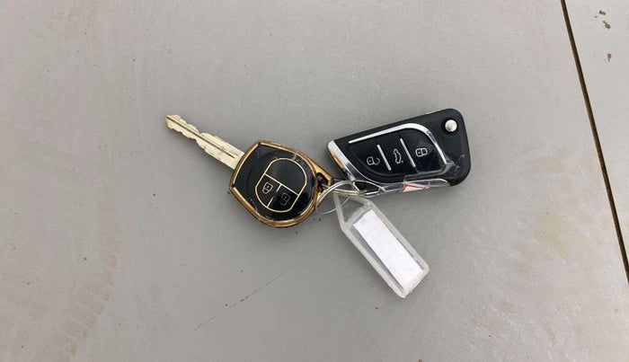 2019 Maruti Swift VXI AMT, Petrol, Automatic, 78,173 km, Key Close Up