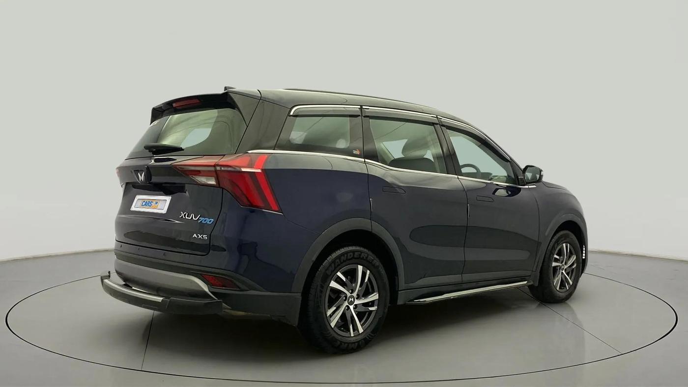 2022 Mahindra XUV700 AX 5 P MT 5 STR, Petrol, Manual, 33,399 km, Right Back Diagonal