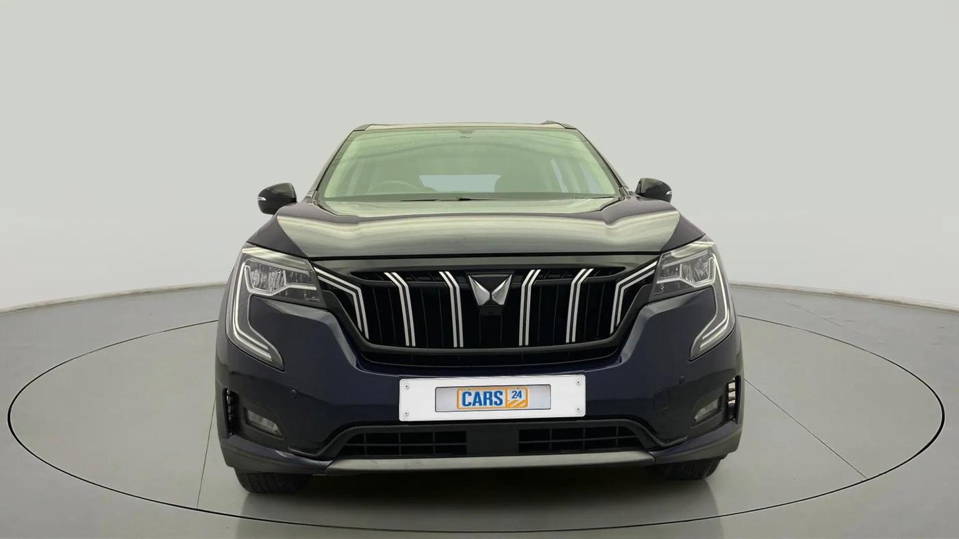 2022 Mahindra XUV700 AX 5 P MT 5 STR, Petrol, Manual, 33,399 km, Front