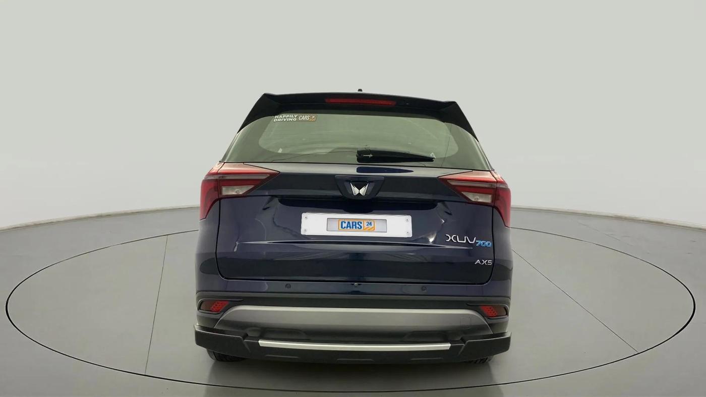 2022 Mahindra XUV700 AX 5 P MT 5 STR, Petrol, Manual, 33,399 km, Back/Rear