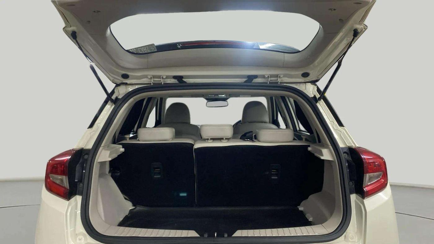 2021 Mahindra XUV300 W8 (O) 1.5 DIESEL AMT DUAL TONE, Diesel, Automatic, 72,352 km, Boot Open Zoomed View
