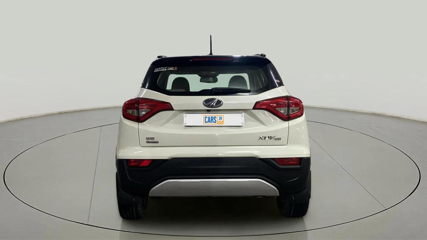 2021 Mahindra XUV300 W8 (O) 1.5 DIESEL AMT DUAL TONE, Diesel, Automatic, 72,352 km, Back/Rear