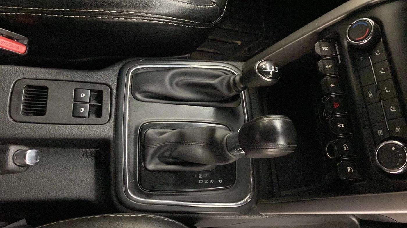 2022 Mahindra Thar LX D AT 4WD HT, Diesel, Automatic, 60,186 km, Gear Lever