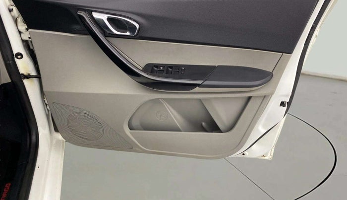 2020 Tata Tiago XZA PLUS PETROL, Petrol, Automatic, 25,284 km, Driver Side Door Panels Control