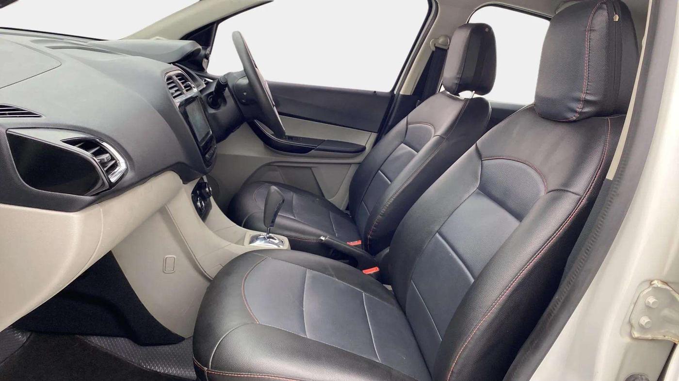 2020 Tata Tiago XZA PLUS PETROL, Petrol, Automatic, 25,408 km, Right Side Front Door Cabin
