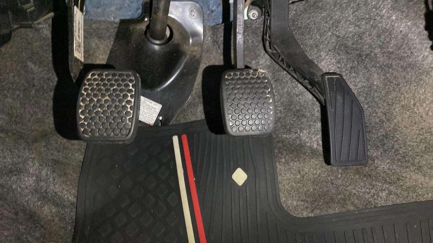 2022 Maruti Alto LXI O, Petrol, Manual, 9,697 km, Pedals