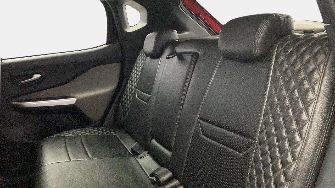 2022 Nissan MAGNITE XV TURBO CVT, Petrol, Automatic, 45,641 km, Right Side Rear Door Cabin