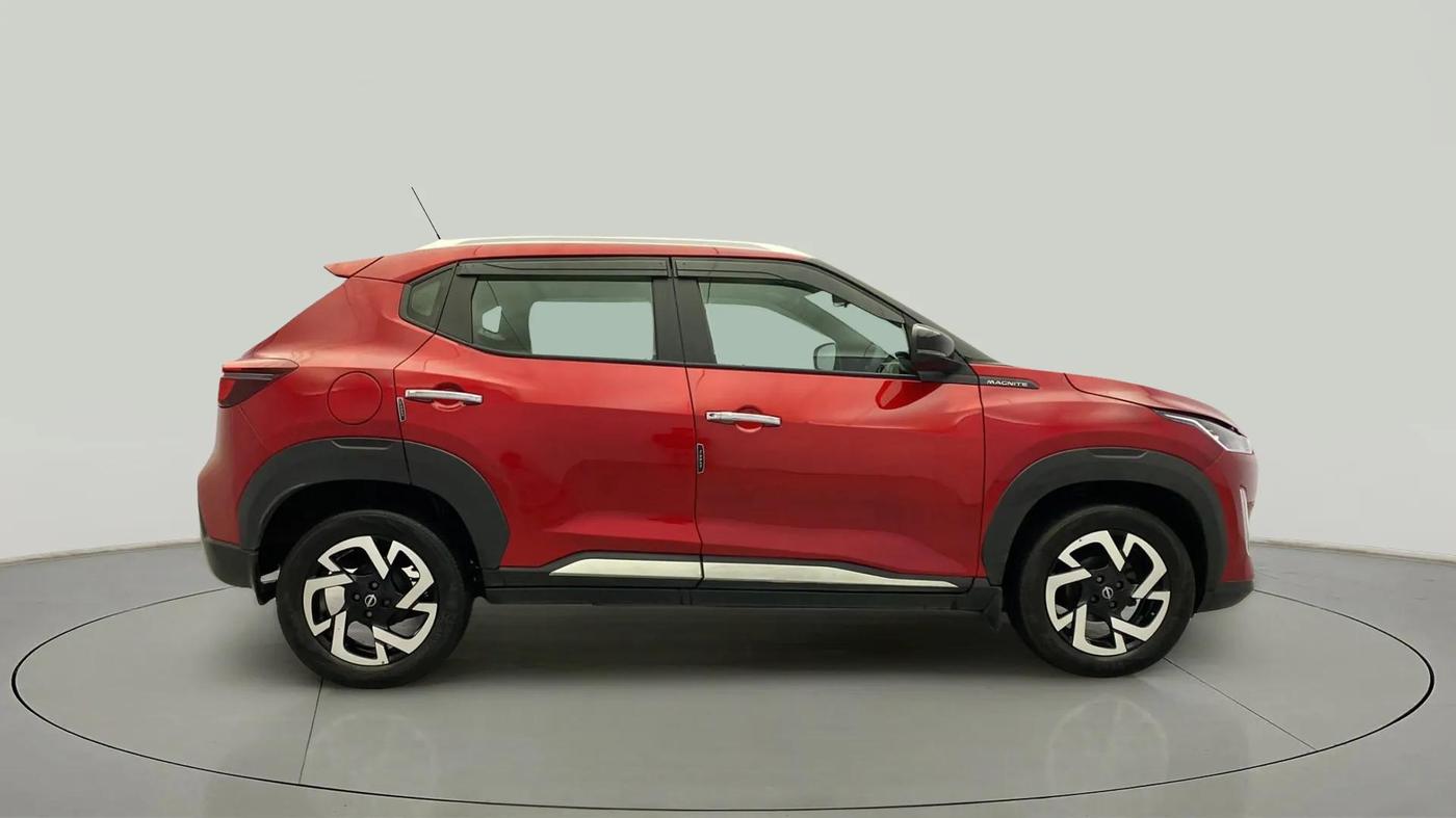 2022 Nissan MAGNITE XV TURBO CVT, Petrol, Automatic, 45,641 km, Right Side View