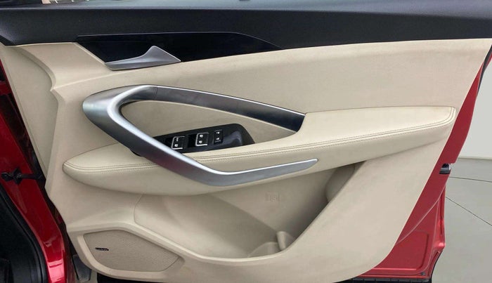 2021 MG HECTOR SHARP 1.5 PETROL CVT, Petrol, Automatic, 35,795 km, Driver Side Door Panels Control