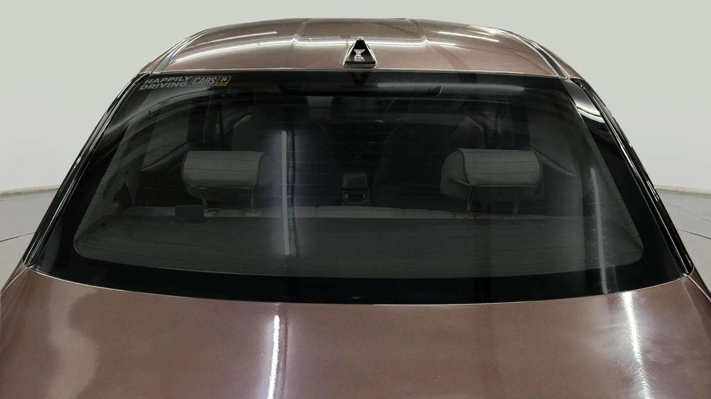 2020 Hyundai AURA SX PLUS 1.2 AMT, Petrol, Automatic, 18,808 km, Rear Windshield