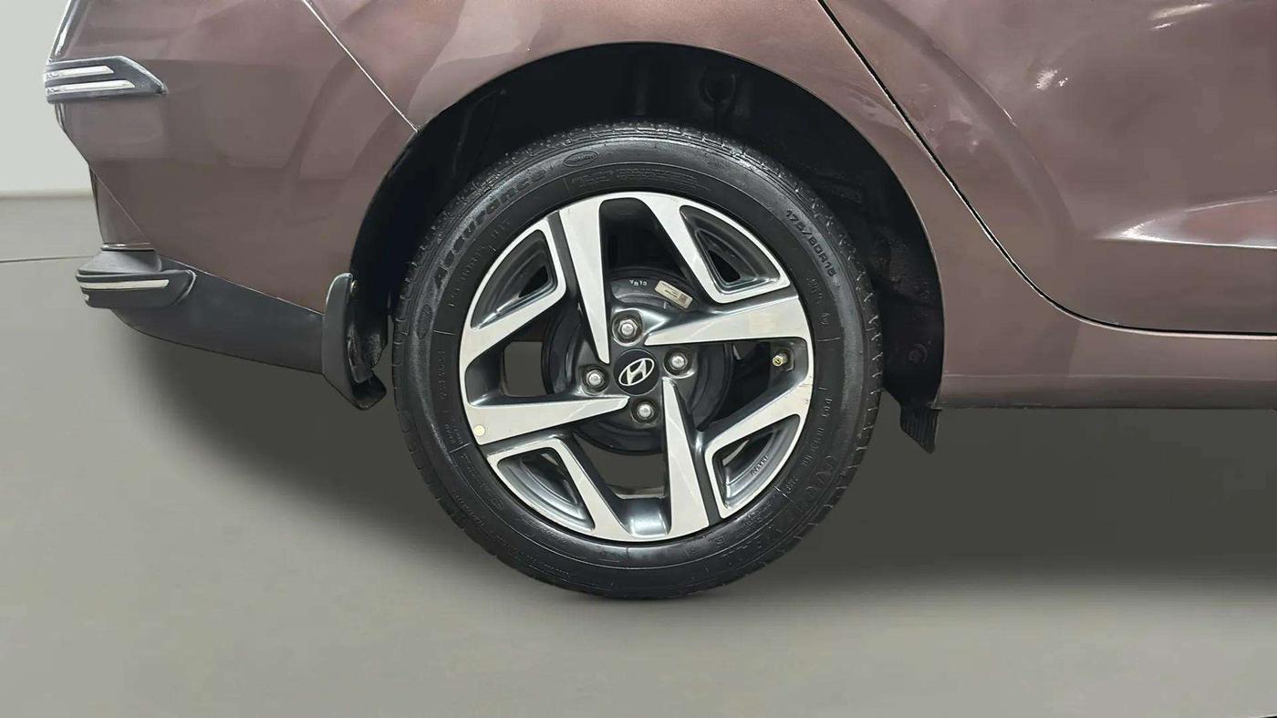 2020 Hyundai AURA SX PLUS 1.2 AMT, Petrol, Automatic, 18,808 km, Right Rear Wheel