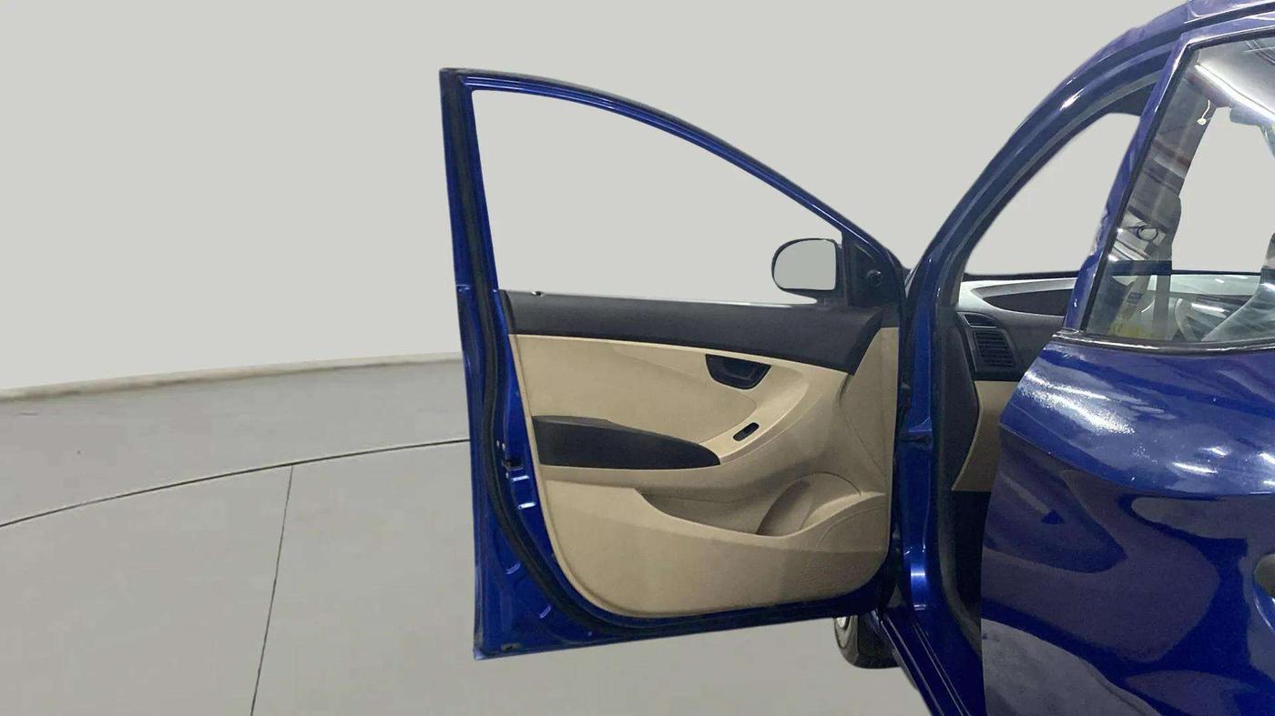 2013 Hyundai Eon MAGNA +, Petrol, Manual, 26,926 km, LHS Front Door