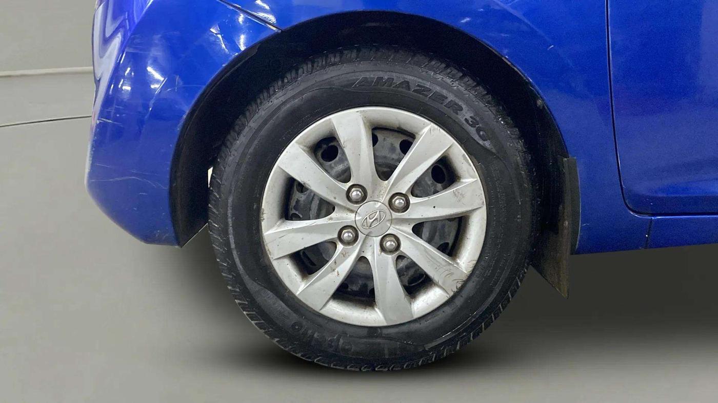2013 Hyundai Eon MAGNA +, Petrol, Manual, 26,926 km, Left Front Wheel