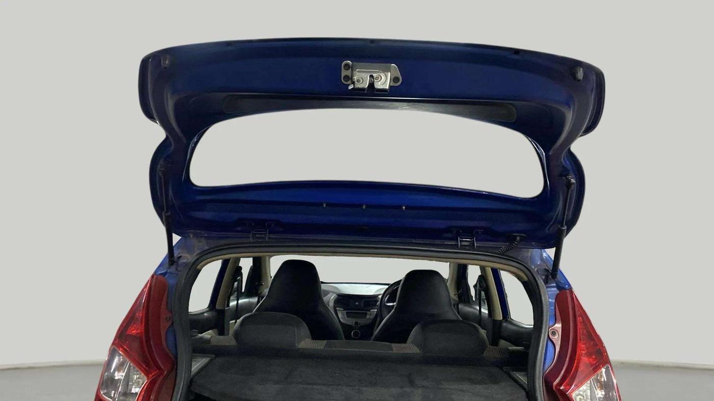 2013 Hyundai Eon MAGNA +, Petrol, Manual, 26,926 km, Boot Door Open