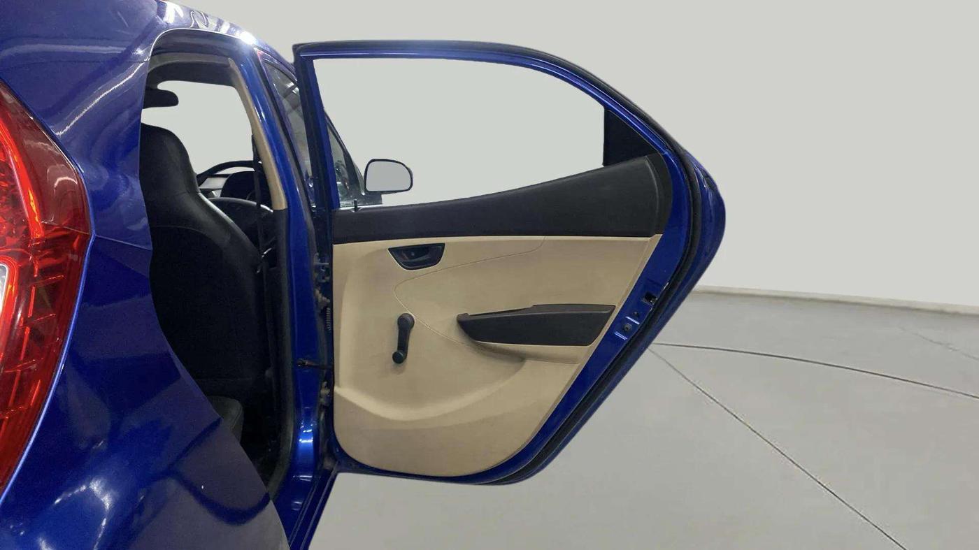 2013 Hyundai Eon MAGNA +, Petrol, Manual, 26,926 km, RHS Rear Door