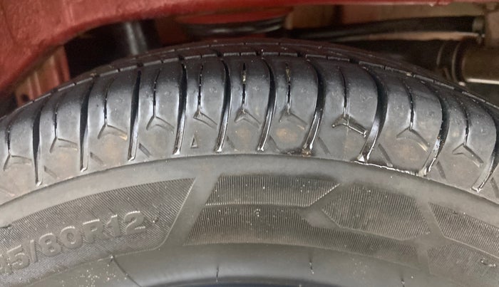 2015 Maruti Alto 800 LXI, Petrol, Manual, 61,808 km, Left Rear Tyre Tread