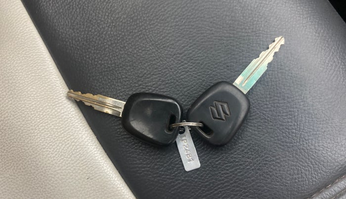 2015 Maruti Alto 800 LXI, Petrol, Manual, 61,808 km, Key Close Up