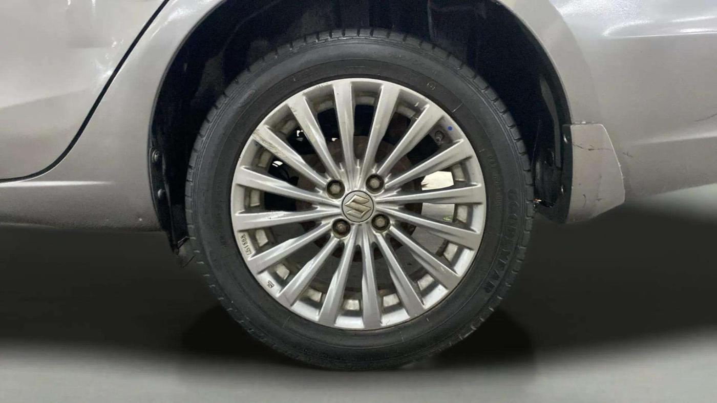 2016 Maruti Ciaz ZXI+ AT, Petrol, Automatic, 85,341 km, Left Rear Wheel