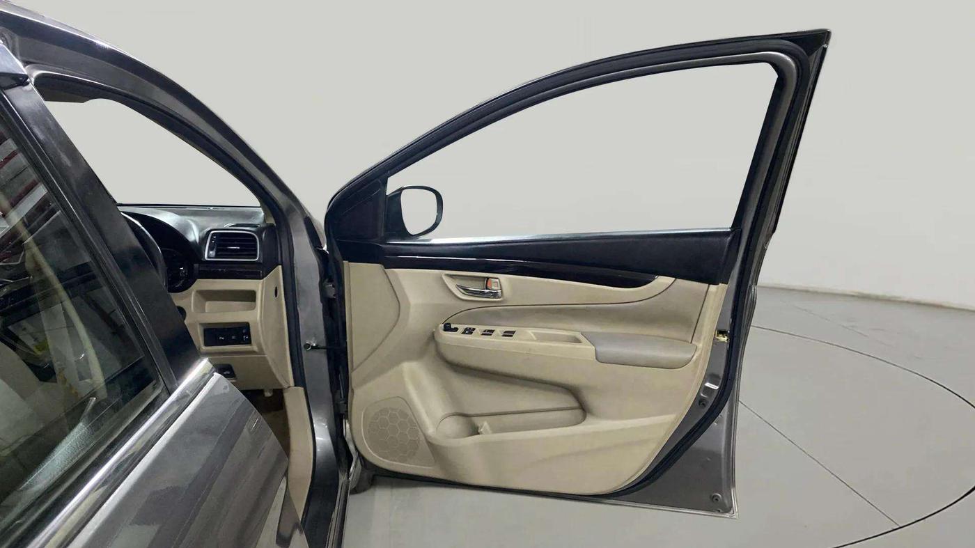 2016 Maruti Ciaz ZXI+ AT, Petrol, Automatic, 85,341 km, RHS Front Door
