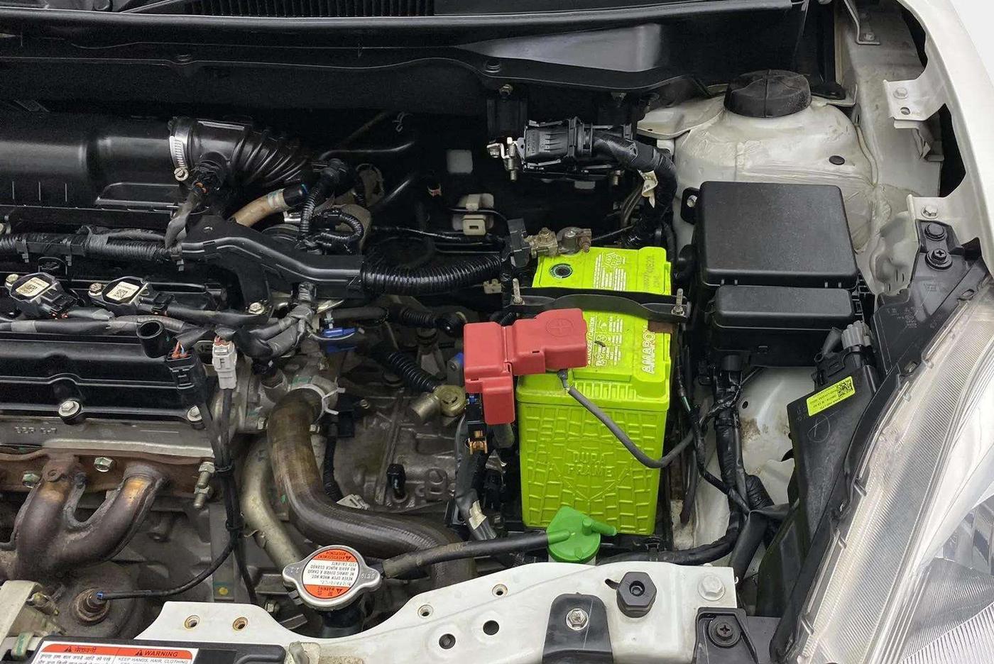 2019 Maruti Swift VXI, Petrol, Manual, 25,504 km, Engine View - Left