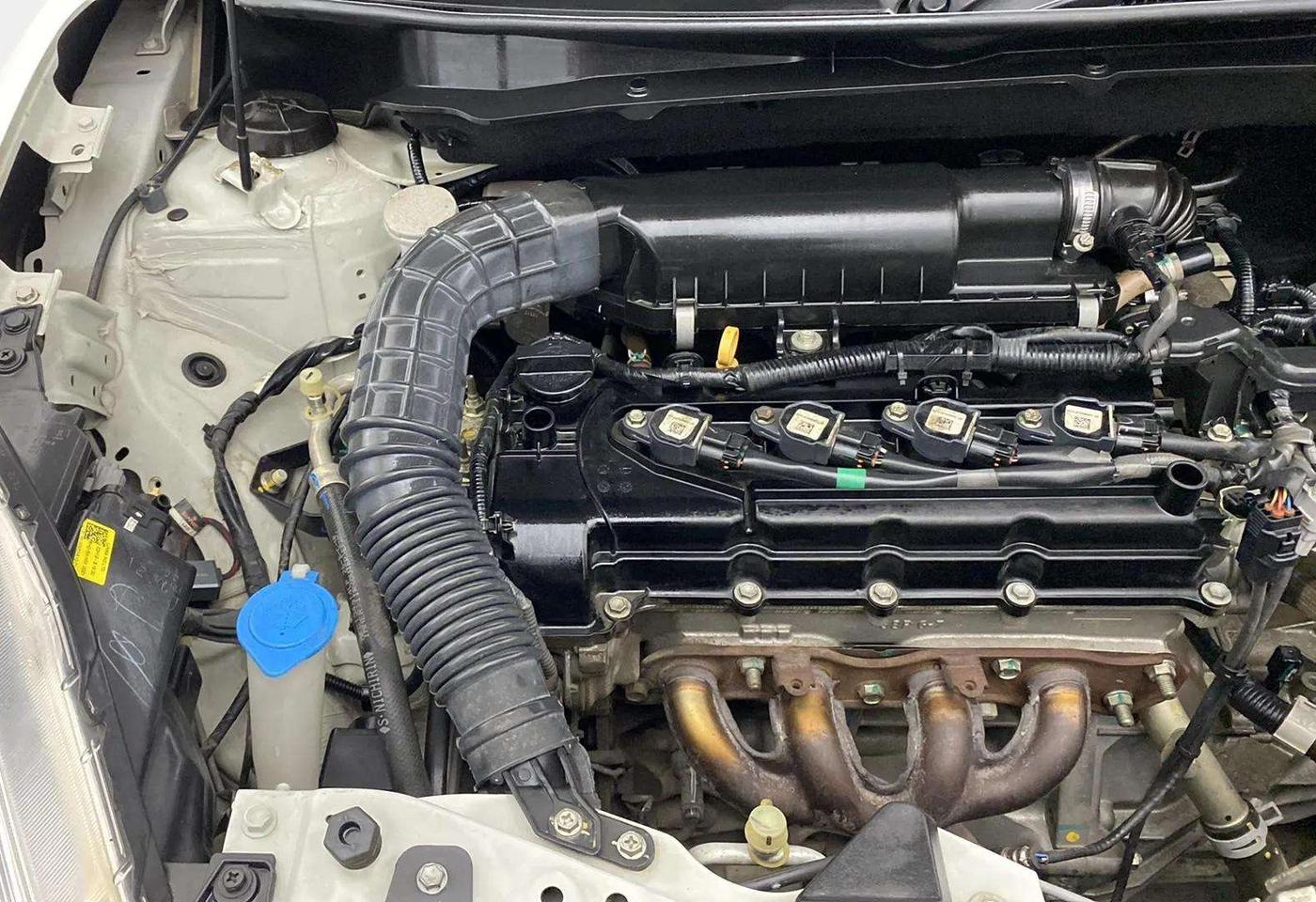 2019 Maruti Swift VXI, Petrol, Manual, 25,504 km, Engine View - Right