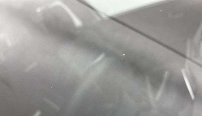 2019 Maruti Swift VXI, Petrol, Manual, 25,504 km, Front windshield - Minor spot on windshield