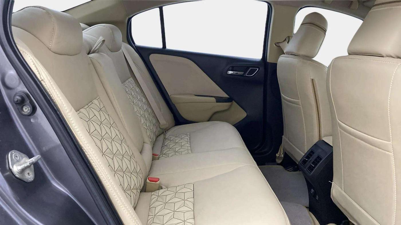 2017 Honda City 1.5L I-VTE V CVT, Petrol, Automatic, 67,935 km, Right Side Rear Door Cabin
