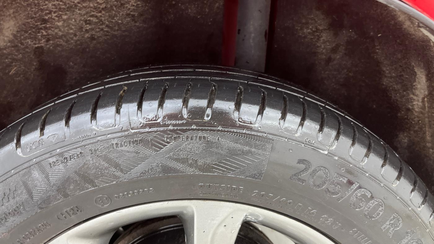 2019 Ford Ecosport TITANIUM 1.5L DIESEL, Diesel, Manual, 90,436 km, Left Rear Tyre Tread