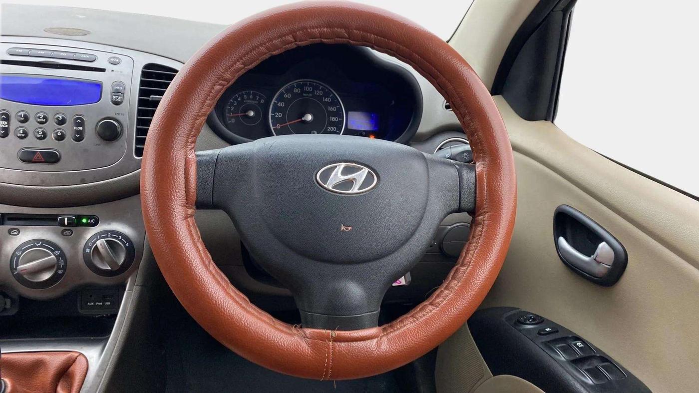 2013 Hyundai i10 SPORTZ 1.2, Petrol, Manual, 77,177 km, Steering Wheel Close Up