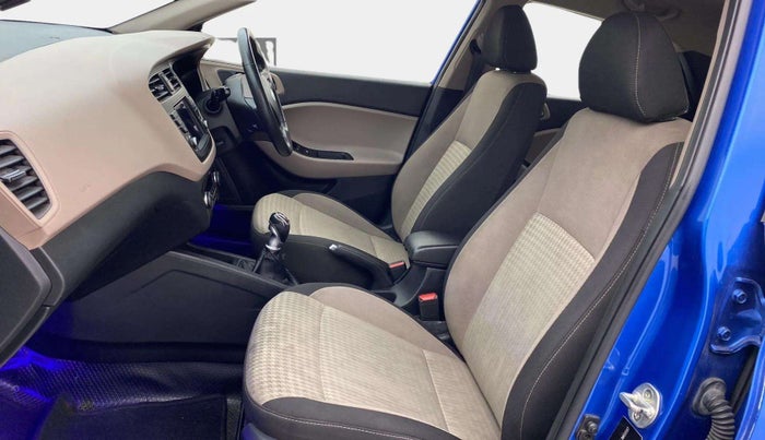 2018 Hyundai Elite i20 ASTA 1.4 CRDI (O), Diesel, Manual, 67,450 km, Right Side Front Door Cabin