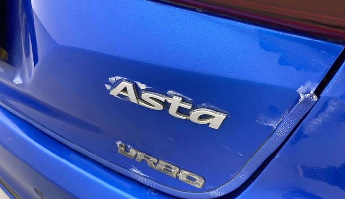 2018 Hyundai Elite i20 ASTA 1.4 CRDI (O), Diesel, Manual, 67,450 km, Dicky (Boot door) - Boot space light has minor damage