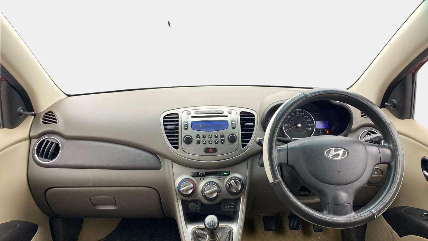 2016 Hyundai i10 SPORTZ 1.1, Petrol, Manual, 70,377 km, Dashboard