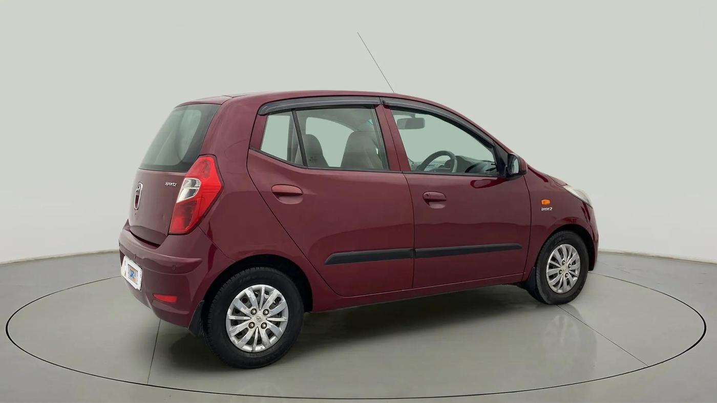 2016 Hyundai i10 SPORTZ 1.1, Petrol, Manual, 70,377 km, Right Back Diagonal