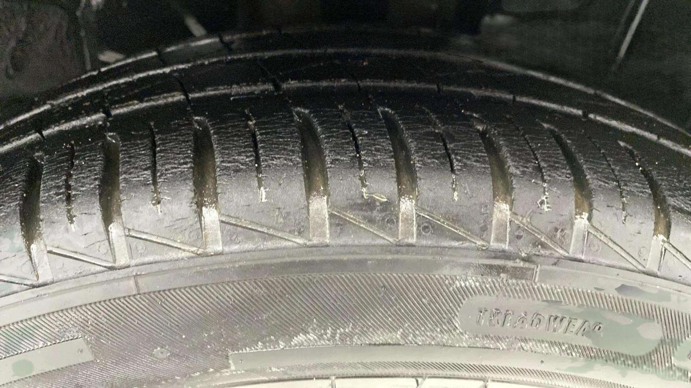 2021 Datsun Redi Go T(O), Petrol, Manual, 27,140 km, Right Front Tyre Tread
