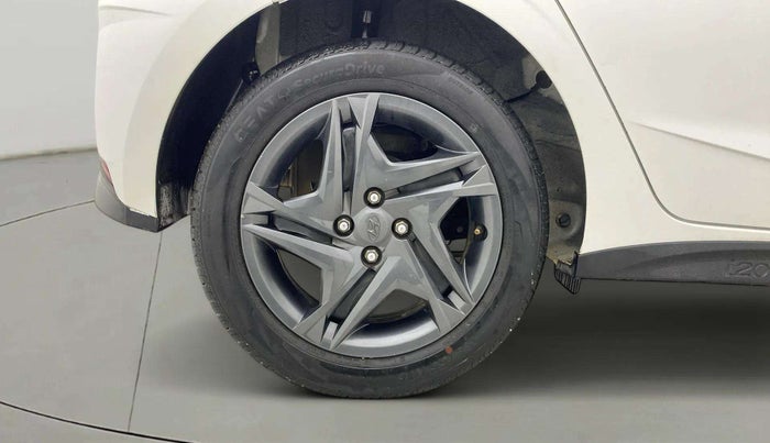 2021 Hyundai NEW I20 SPORTZ 1.2 MT, Petrol, Manual, 30,148 km, Right Rear Wheel