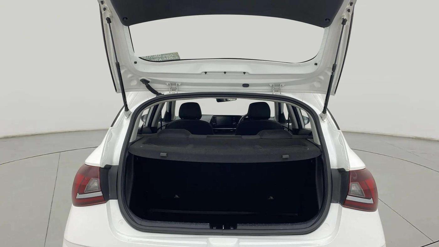 2021 Hyundai NEW I20 SPORTZ 1.2 MT, Petrol, Manual, 30,245 km, Boot Open Zoomed View