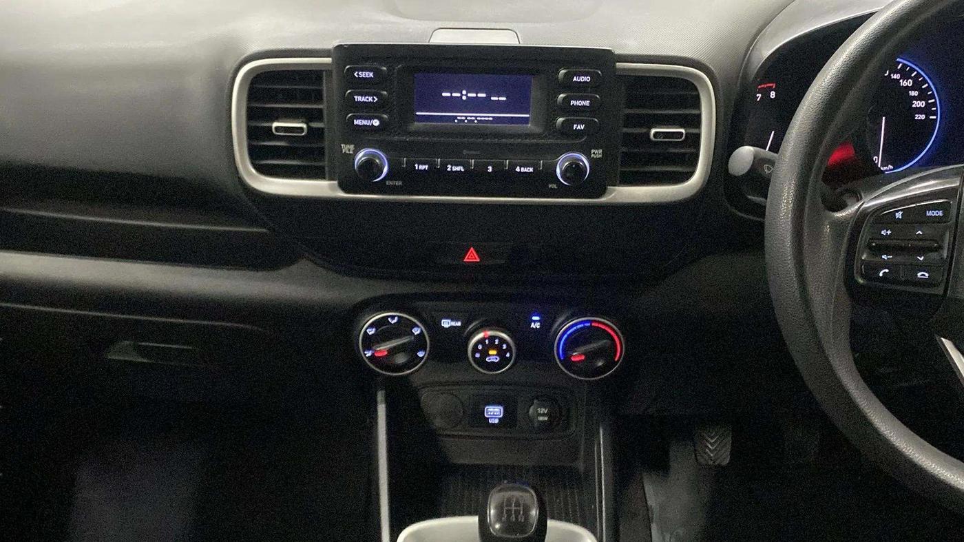 2019 Hyundai VENUE S 1.2, Petrol, Manual, 24,248 km, Air Conditioner