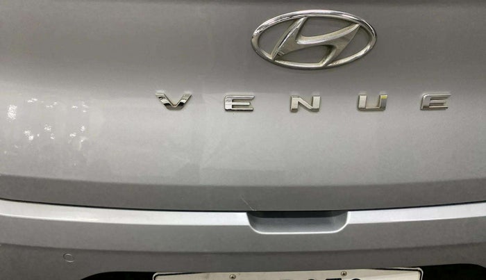 2019 Hyundai VENUE S 1.2, Petrol, Manual, 24,248 km, Dicky (Boot door) - Slightly dented