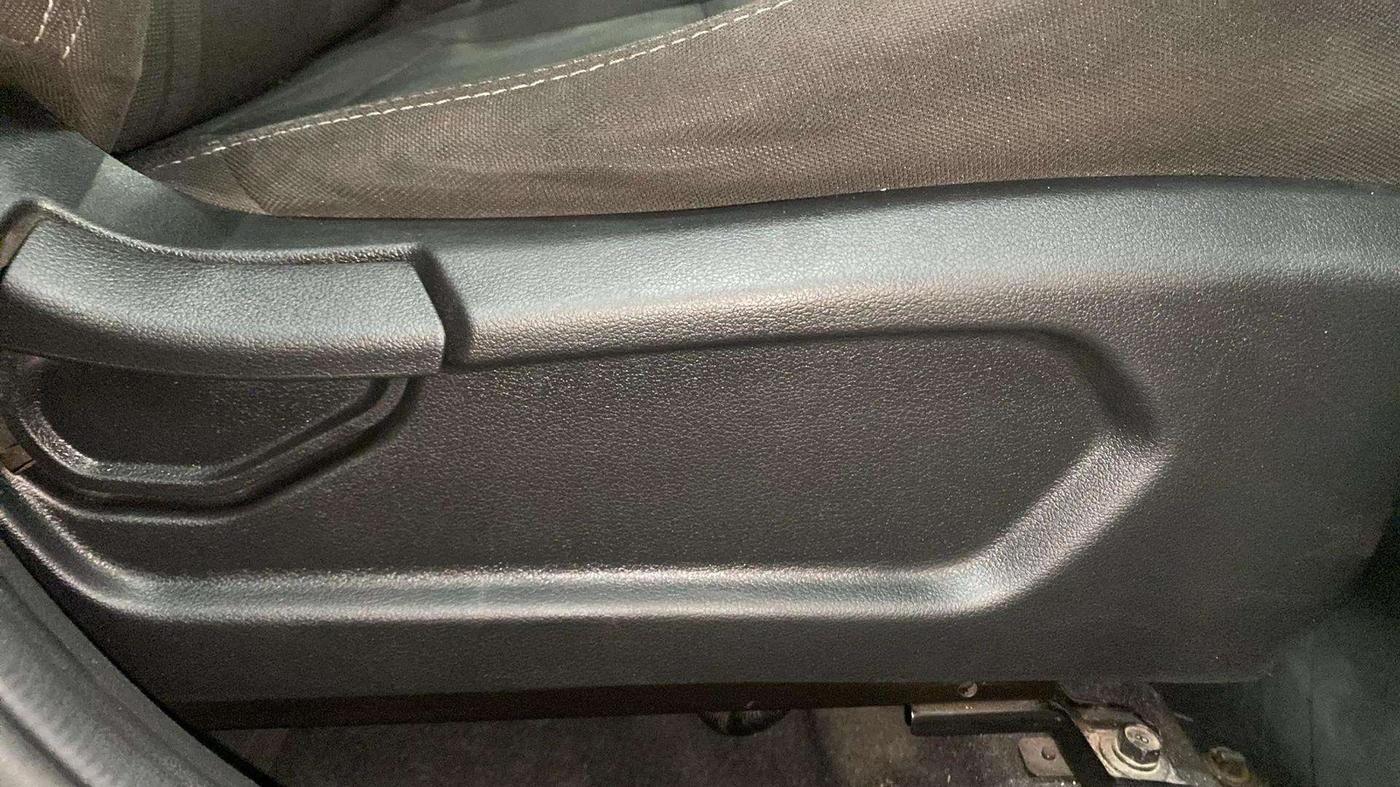 2019 Hyundai VENUE S 1.2, Petrol, Manual, 24,248 km, Driver Side Adjustment Panel