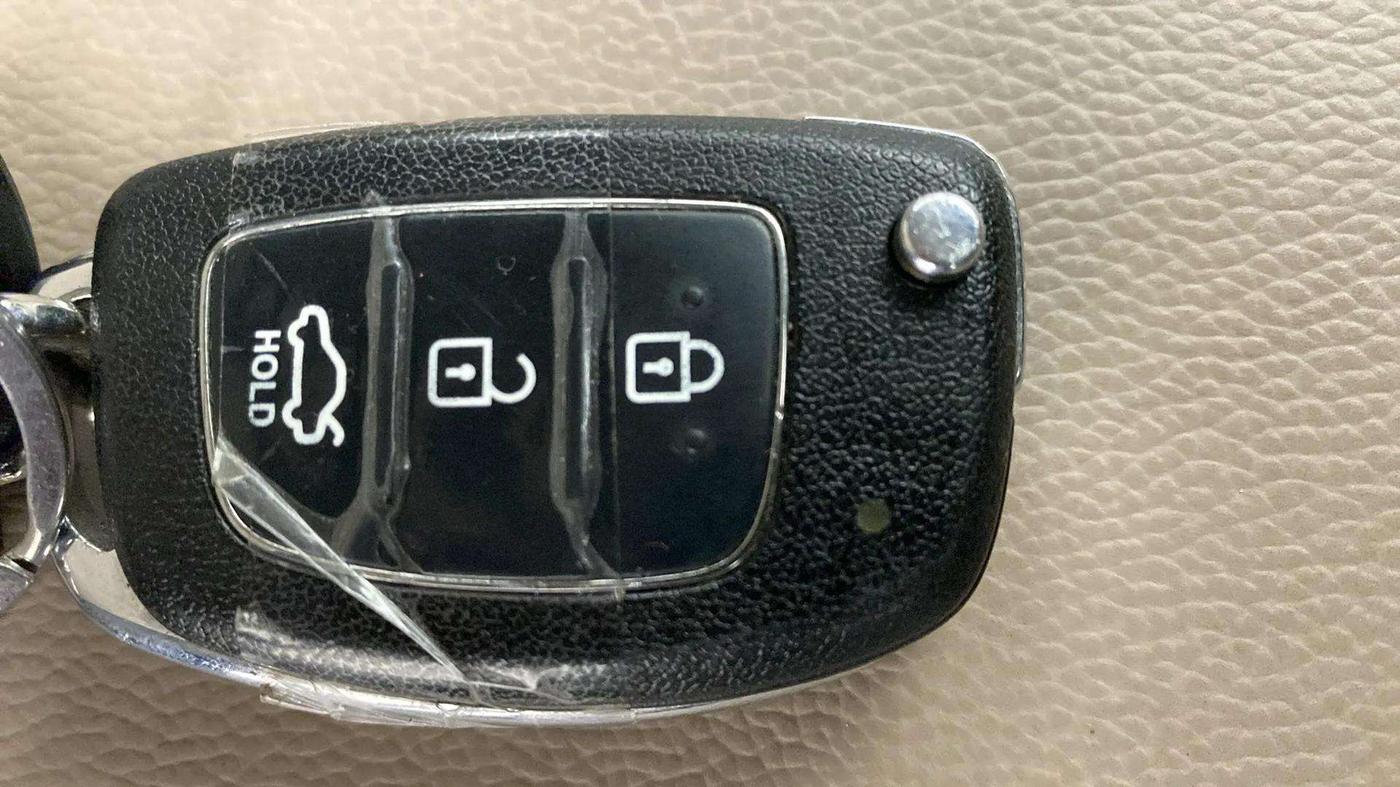2016 Hyundai Xcent SX 1.2, Petrol, Manual, 24,118 km, Key Close Up