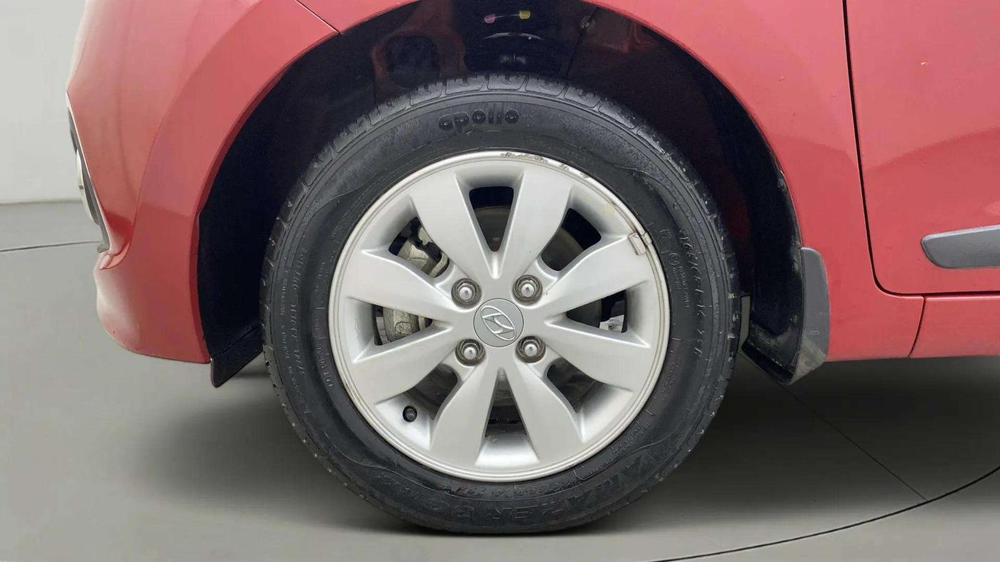 2016 Hyundai Xcent SX 1.2, Petrol, Manual, 24,118 km, Left Front Wheel